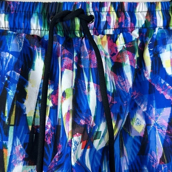Fabletics Multi Color Carrie Athletic Running Shorts Small - Picture 2 of 9